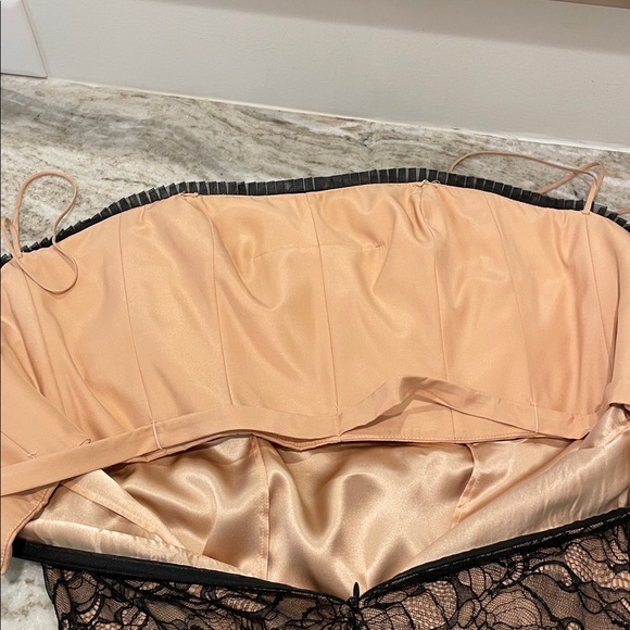 Vintage Badgley Mischka Black Lace Strapless Gown - Picture 9 of 16